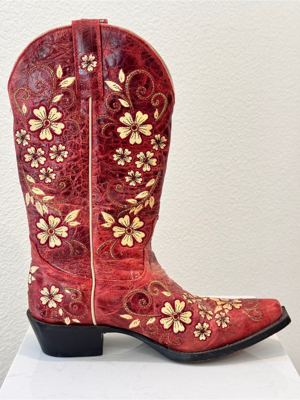 Shyanne Floral Embroidered Red Women's Western Boots - Picture 7 of 10